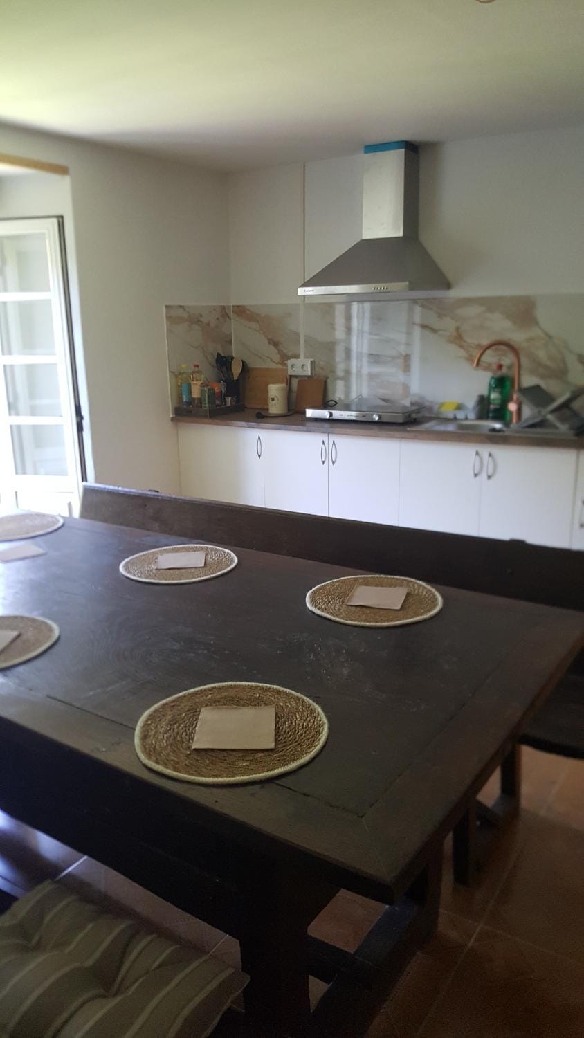 Kitchen or kitchenette, Dining area, stove