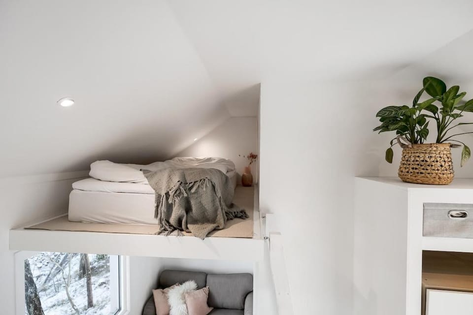 Oasen Retreat ,Sauna, 70m Lake ,10 min Sea House in Stockholm County