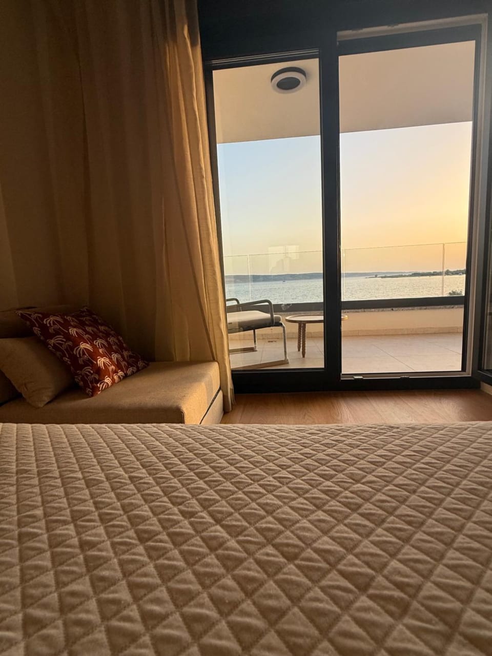 Bed, Bedroom, Sea view