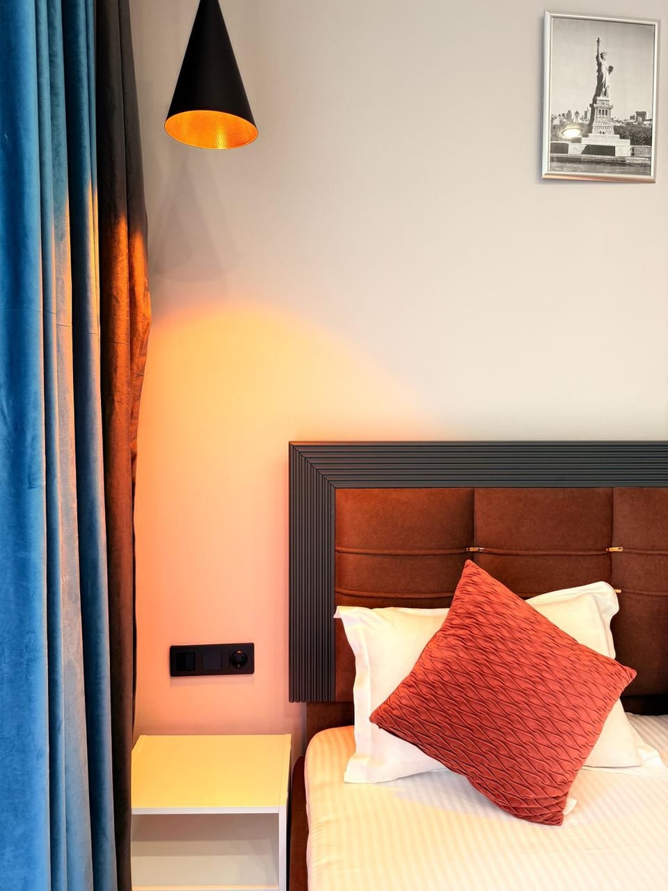 Bedroom, bunk bed