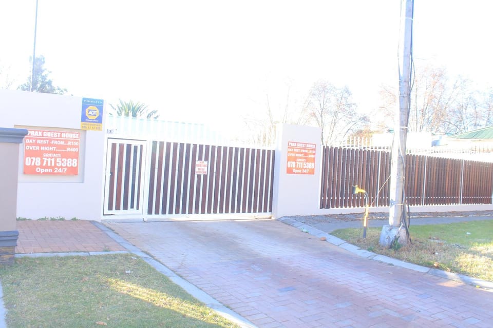 Prax Guest House Benoni Bed and Breakfast in Gauteng