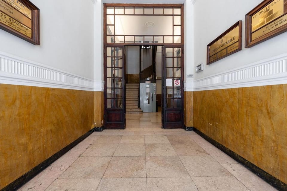 A 150m Due Torri, Loft Elegante in Centro Storico Apartment in Bologna