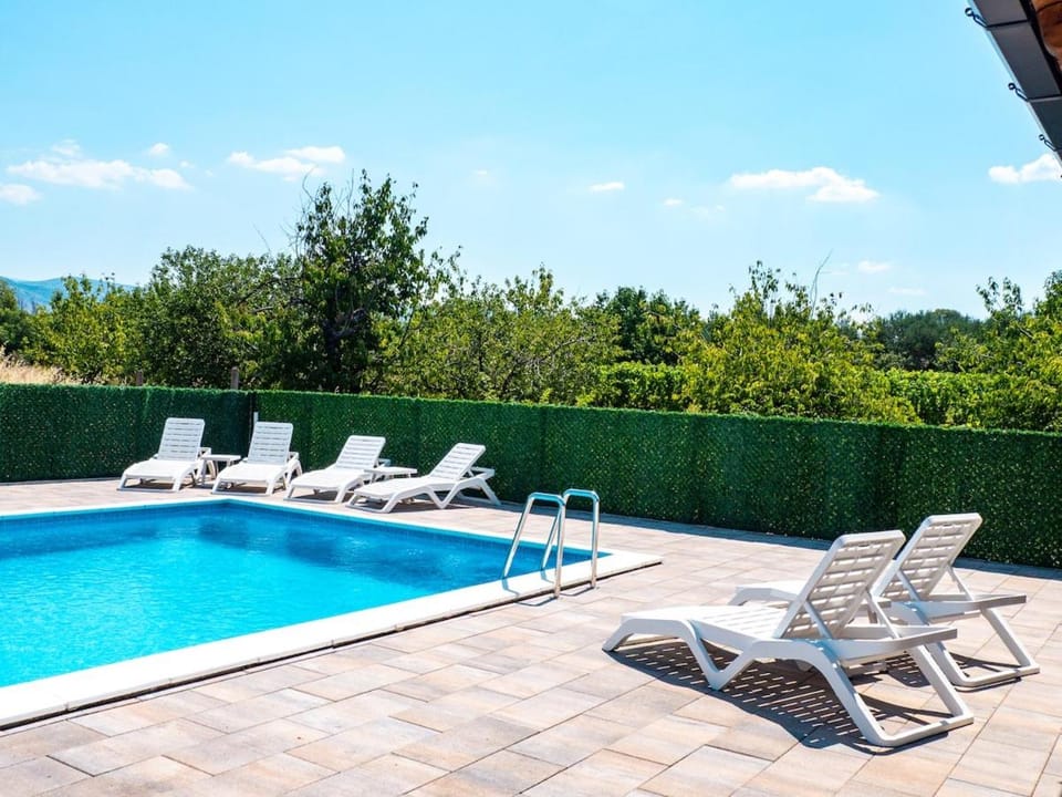 Balcony/Terrace, Pool view