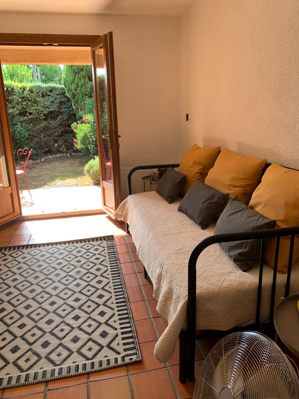 Sablet Ventoux Rando Vignobles Dentelles Pool Apartment in Sablet