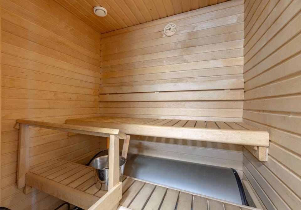 Levistar 912 - 2BR Apt with Sauna - Steps to Ski Slopes Apartment in Lapland