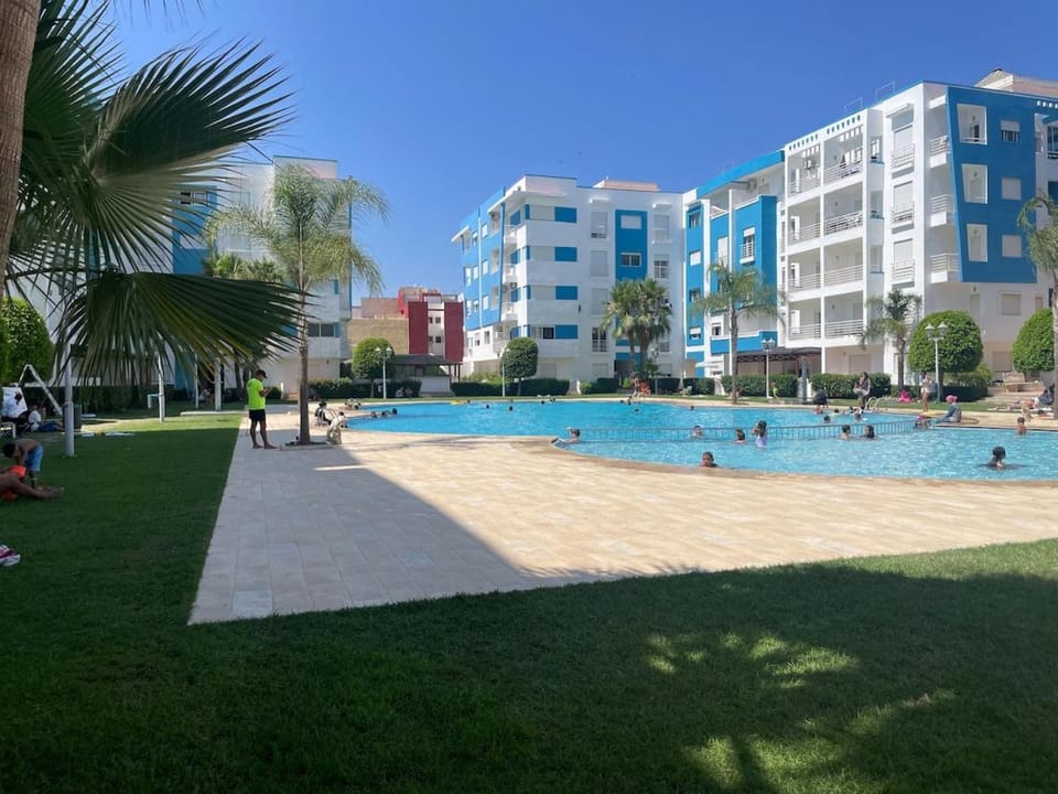 Elegant apartment inside the Arena Martil complex with a pool and many amenities Apartment in Tangier-Tétouan-Al Hoceima