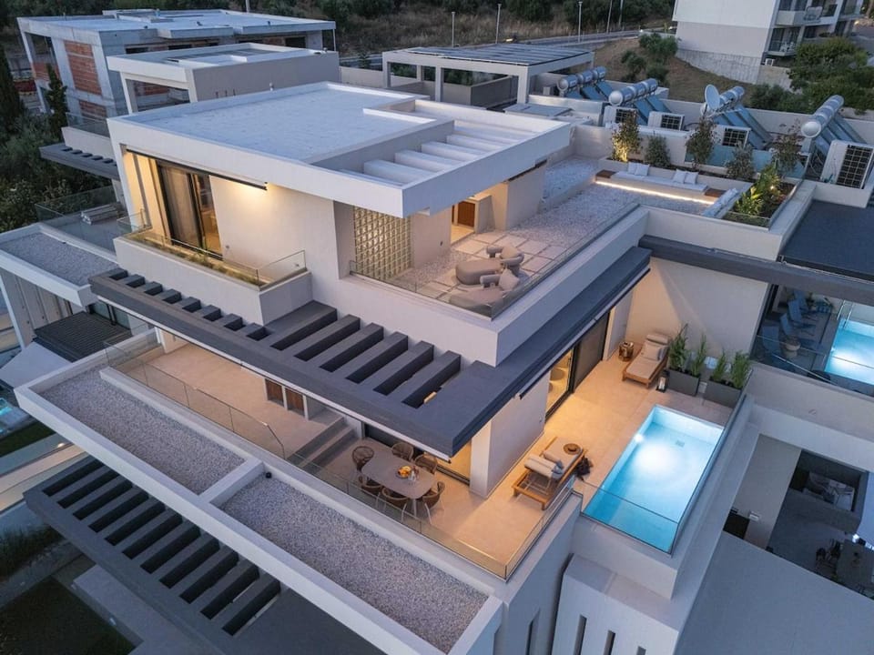 Property building, Balcony/Terrace
