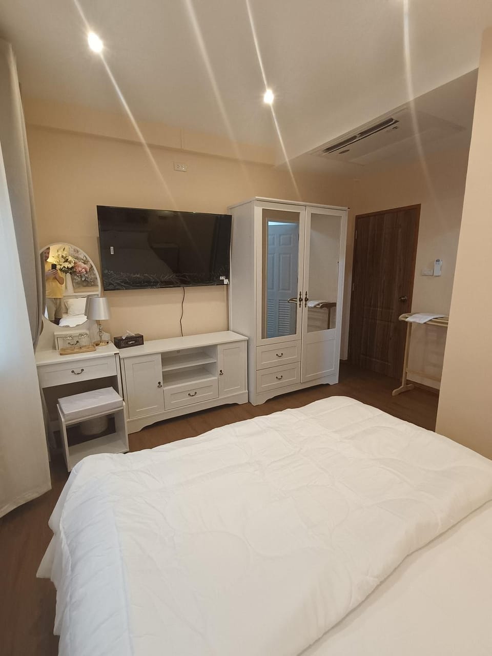Chekhoff apartments Bed and Breakfast in Phuket
