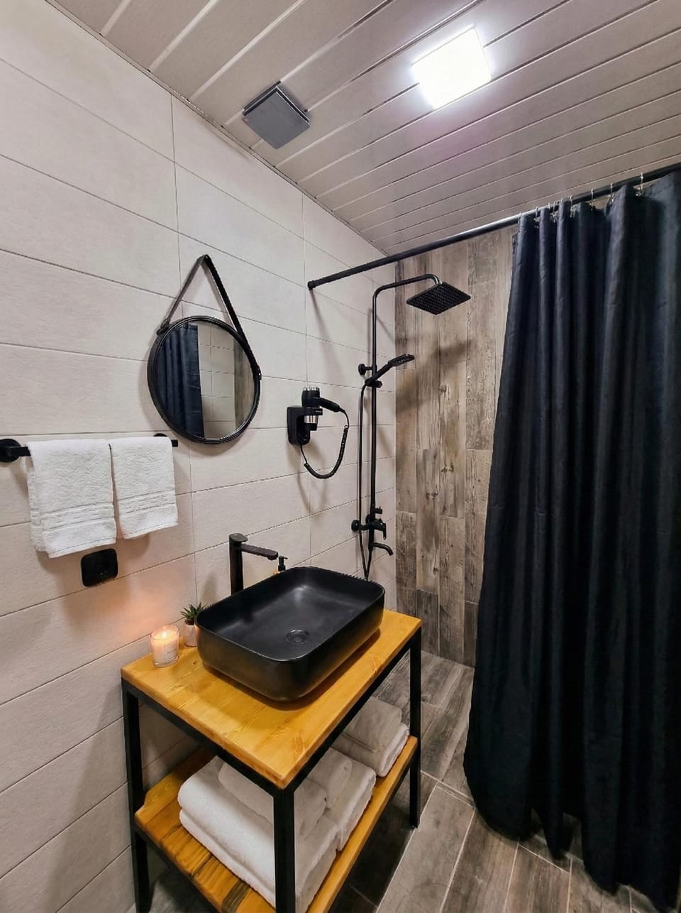 The Penthouse ,entire apartment with 2 bedroom,Curated by Harmony Apartment in Armenia
