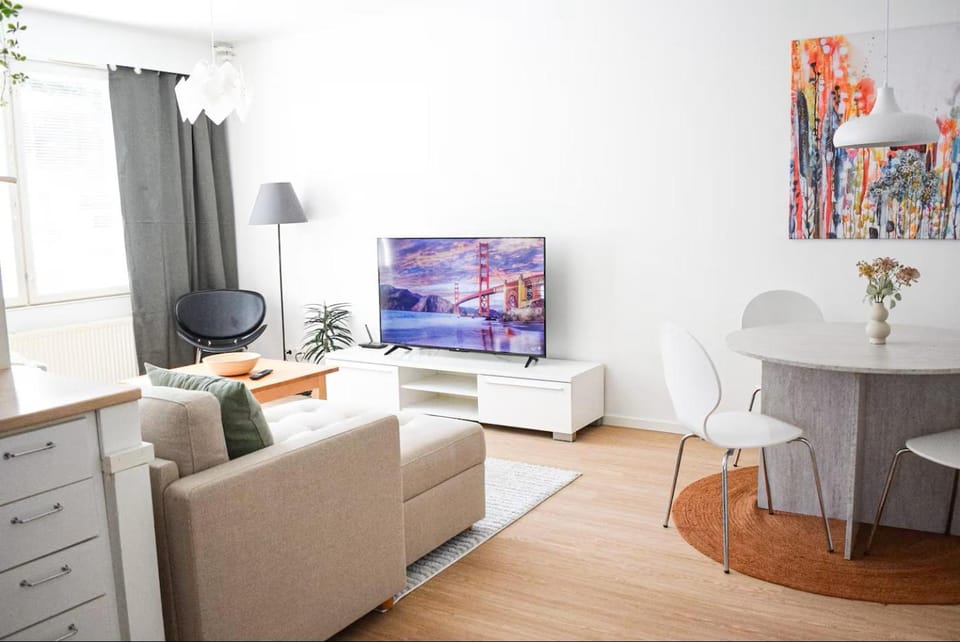 Communal lounge/ TV room, TV and multimedia, Living room