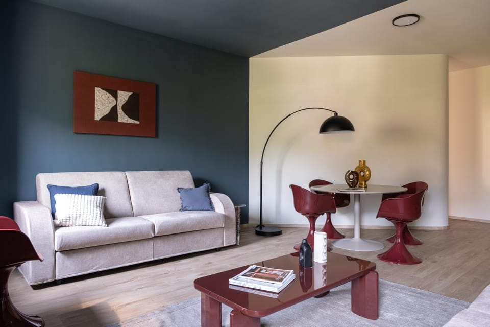 Living room, Seating area