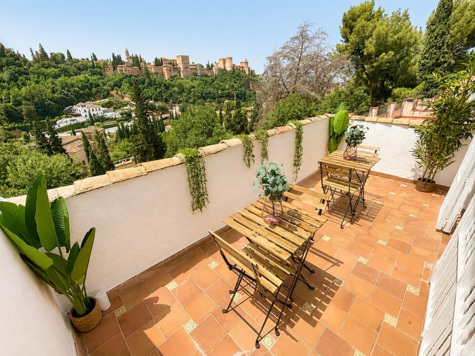 Casa Mirador de la Alhambra Sacromonte Bed and Breakfast in Granada