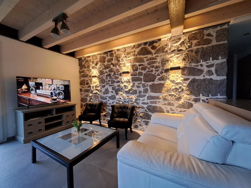 Communal lounge/ TV room, Seating area