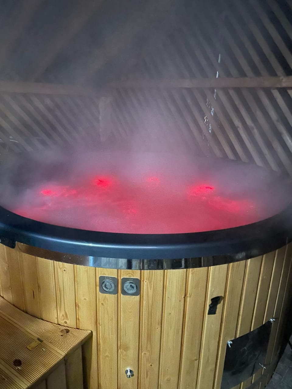 Hot Spring Bath, Hot Tub