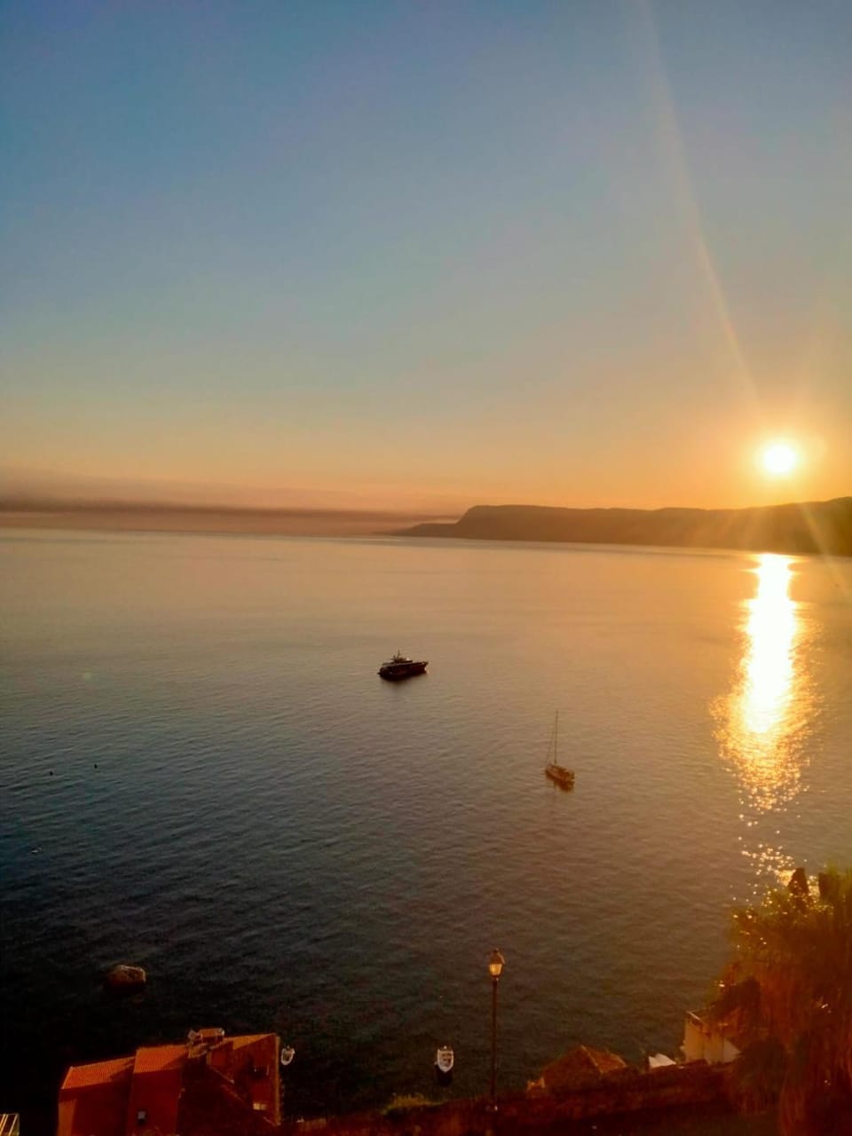 Nearby landmark, Natural landscape, Sunrise