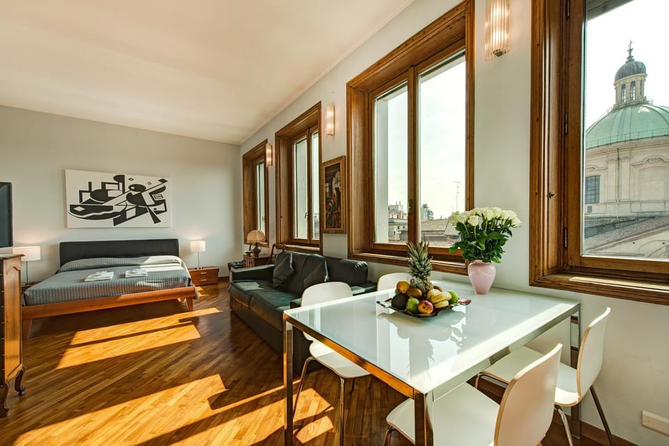 Living room, Seating area, Dining area, Bedroom