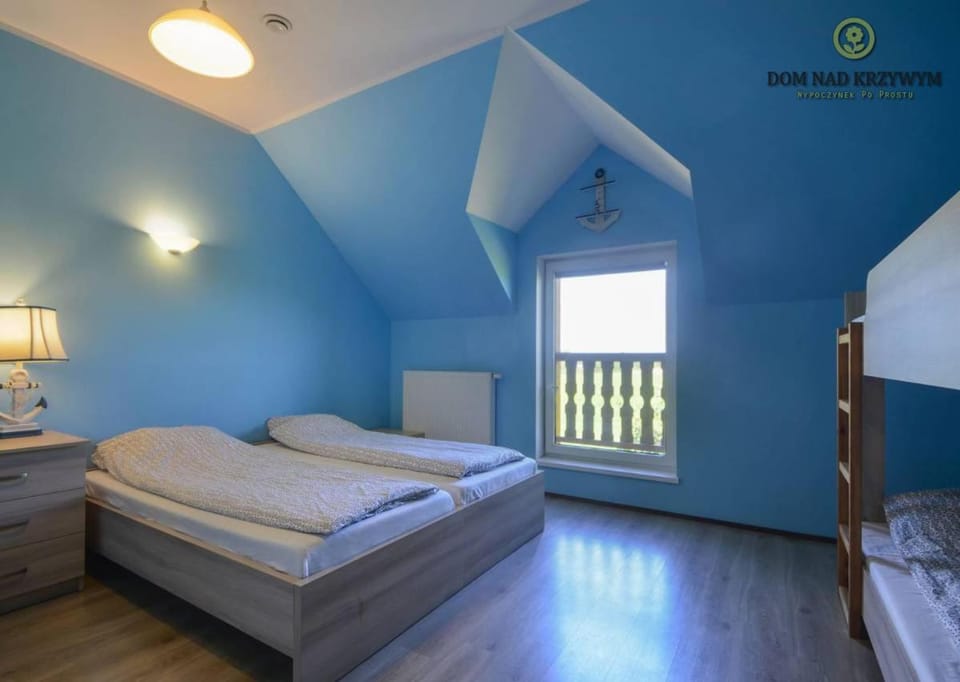 Bed, Photo of the whole room, bunk bed