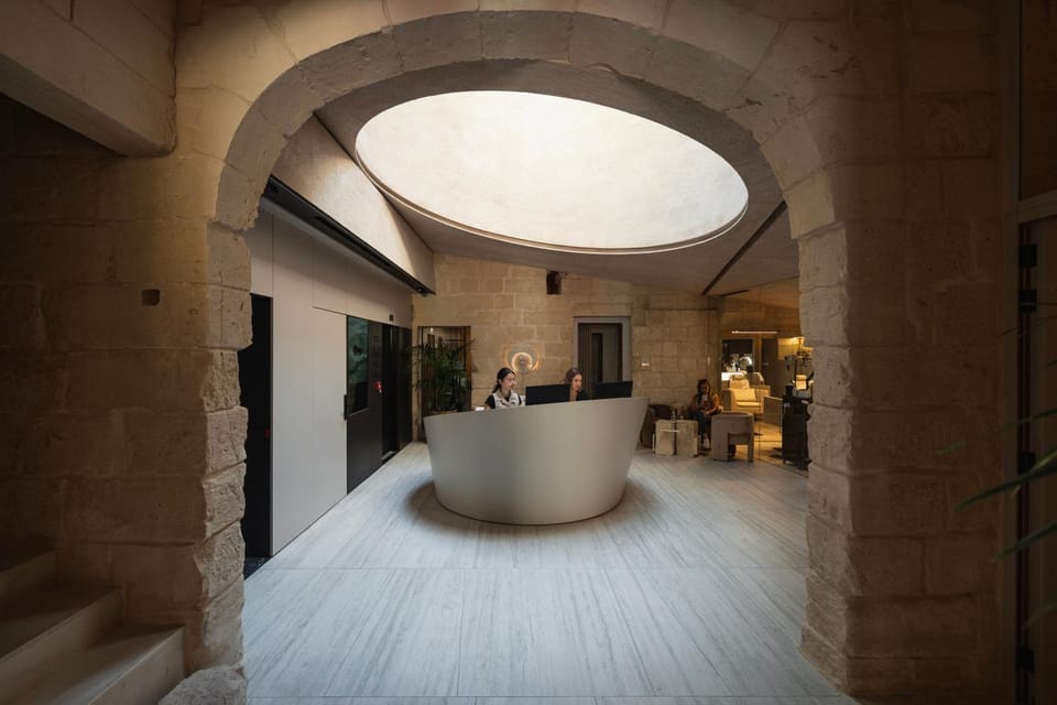 Property building, Lobby or reception