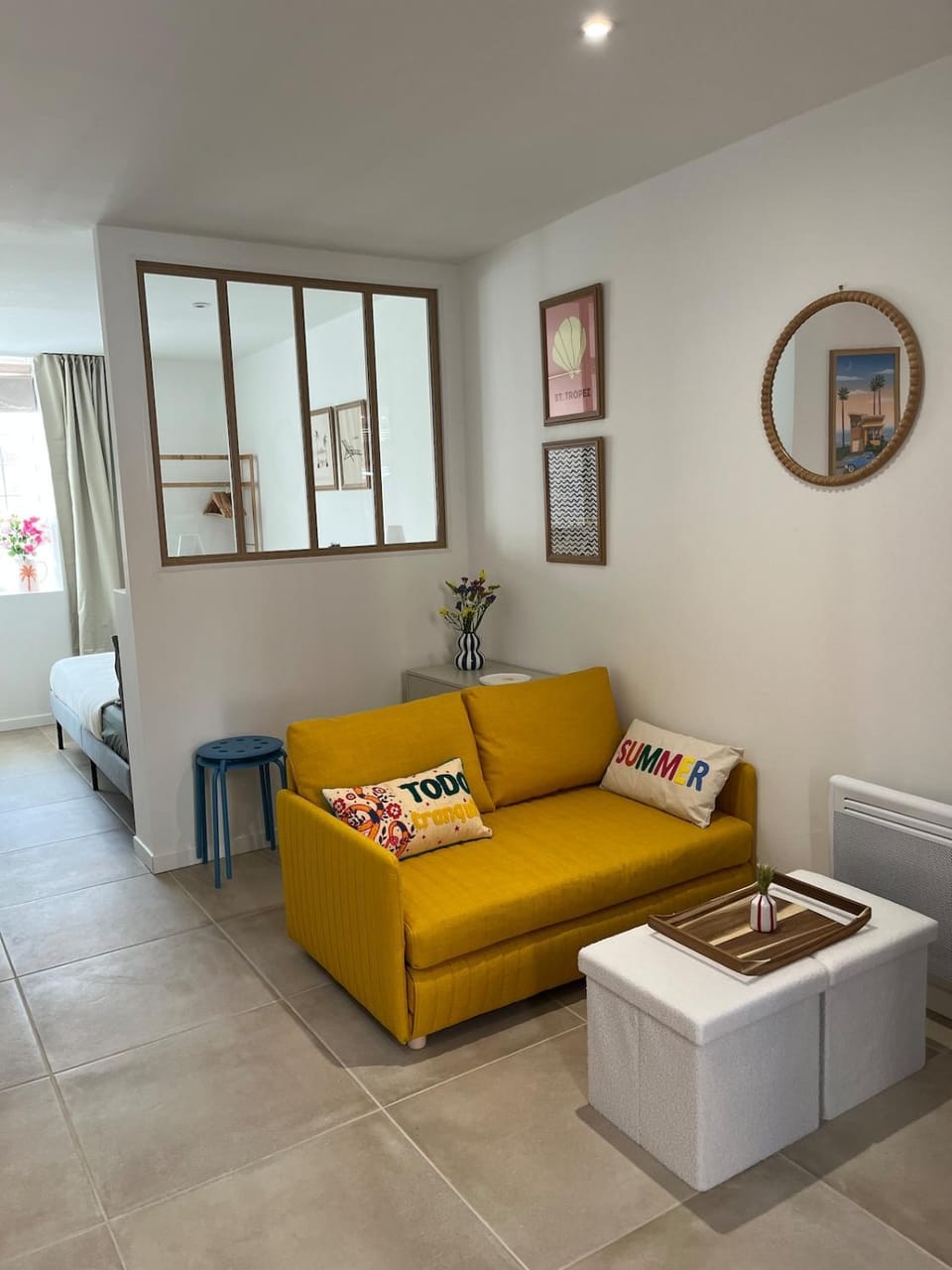 Studio rénové au coeur du centre ville de la londe les maures Apartment in La Londe-les-Maures