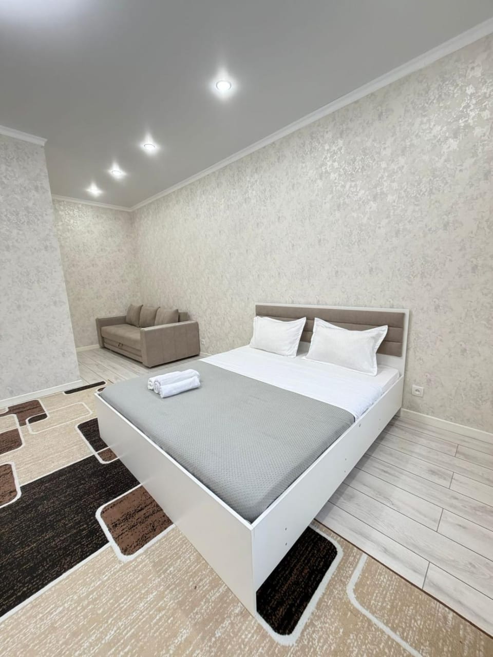 Exclusive Turan 52 5 Apartment in Kazakhstan