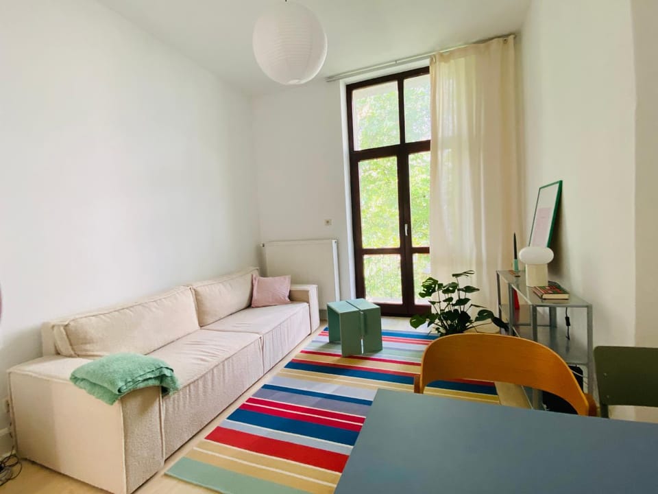 Bed, Living room, Seating area