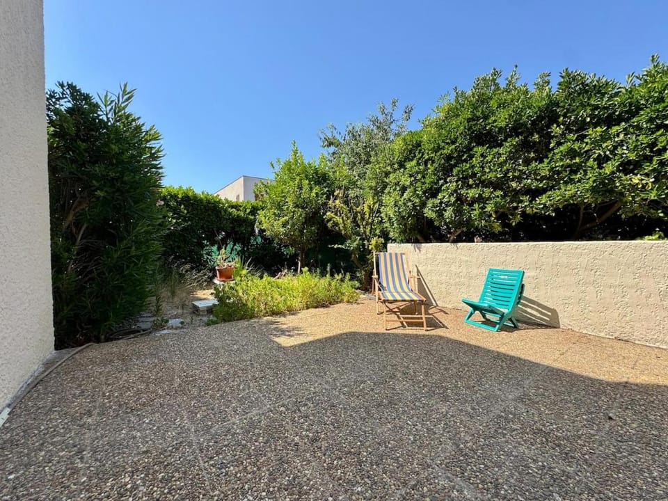 Joli rez de jardin centre-ville de la londe les maures Apartment in La Londe-les-Maures