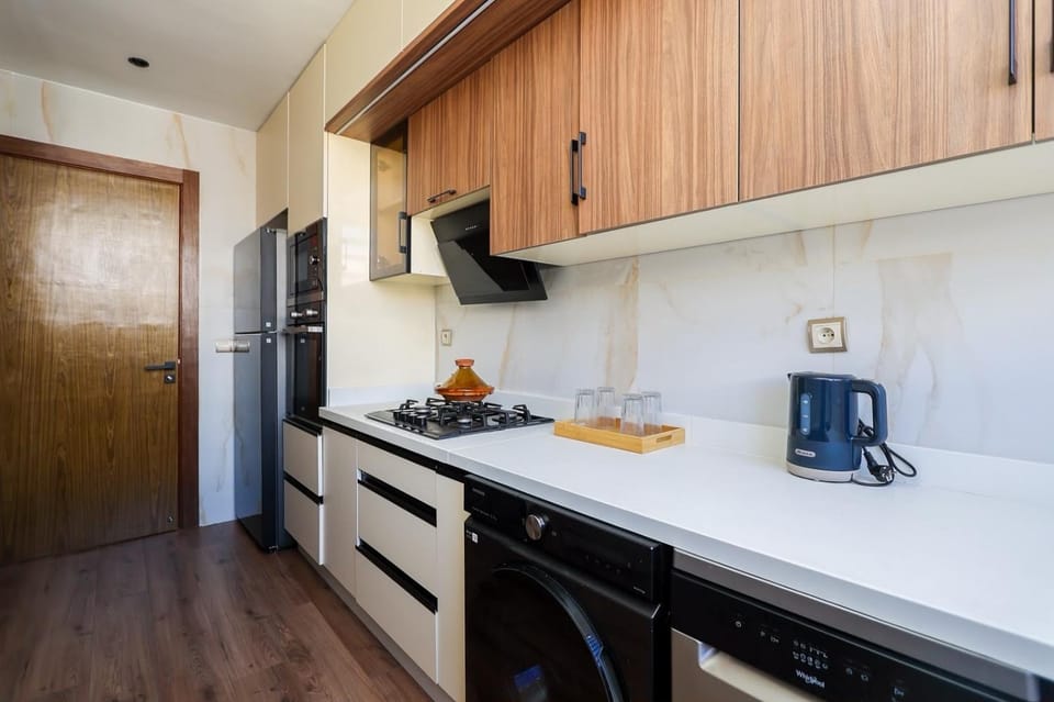 Kitchen or kitchenette, kitchen