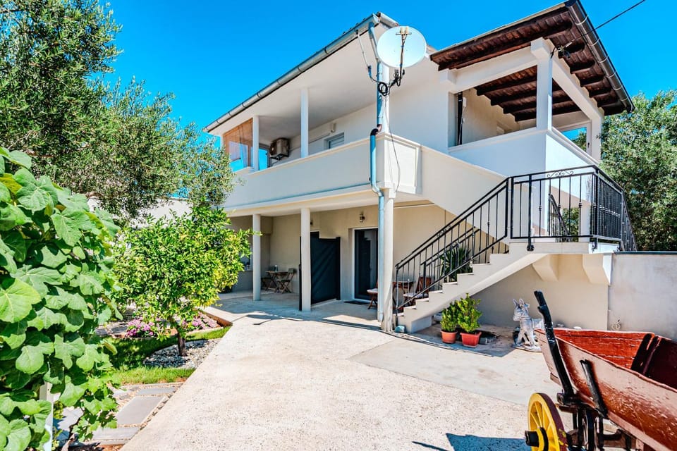 Apartments Fiona Apartment in Zadar County