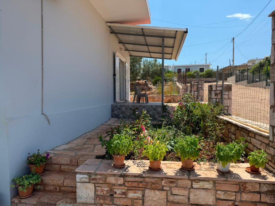Room Natali Bed and Breakfast in Vlorë County, Albania