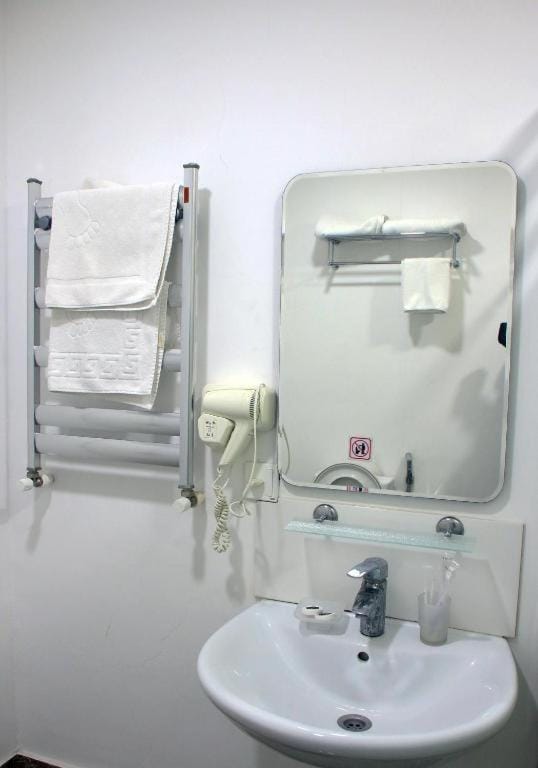 Shower, Bathroom, towels