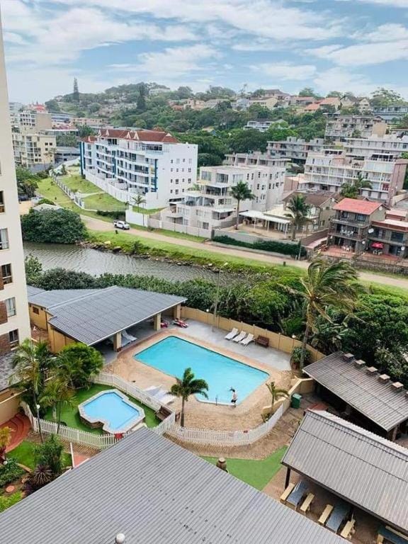 River view, Swimming pool