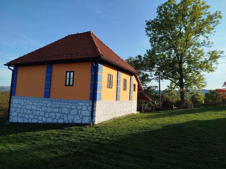 Domaćinstvo Nikolić-Milicevo Selo House in Zlatibor District, Serbia