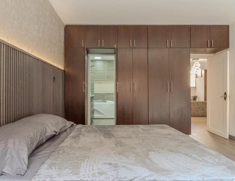 Espectacular duplex con jacuzzi 5 habitaciones, 5 baños Provenza, Medellin Apartment in Envigado