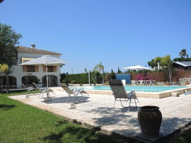 Villa Vedat 5by10 Pool 5 Min to Sandy Beach Villa in Safor