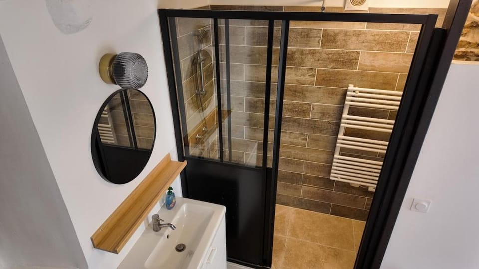 Appartement climatisé au coeur du village Apartment in Cagnes-sur-Mer