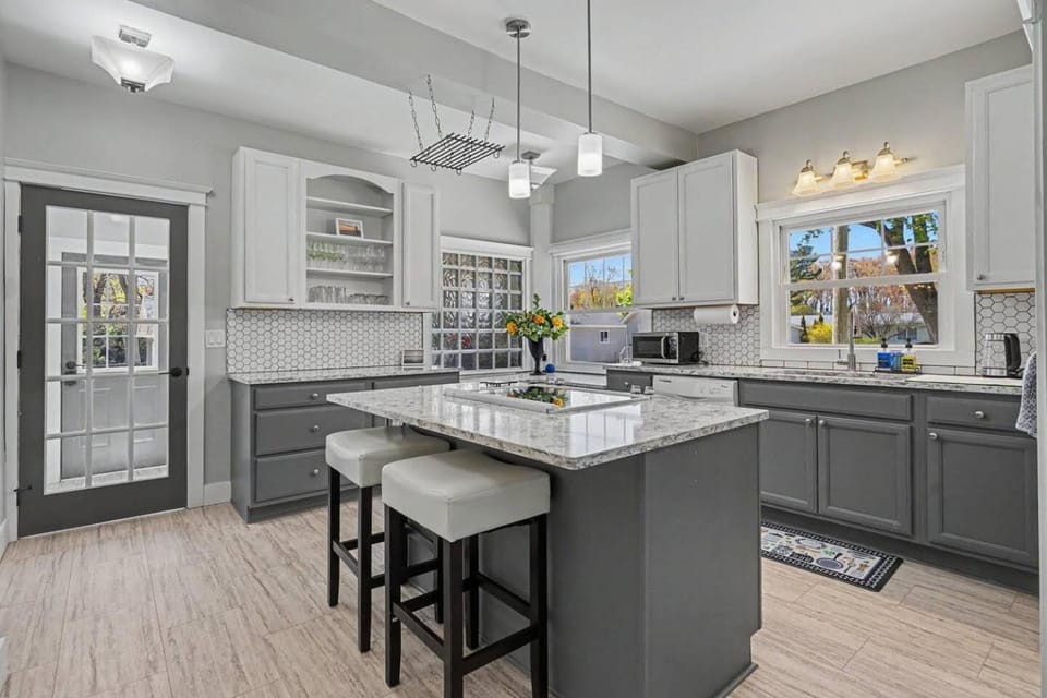 Hilltop lakeview retreat, an elevated experience! House in Muskegon