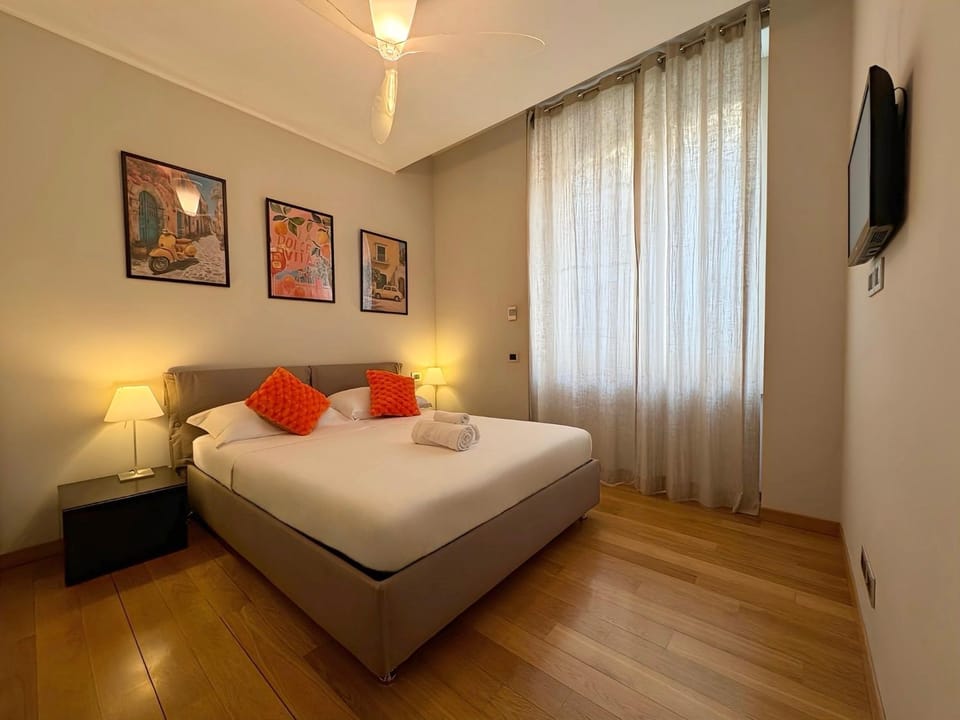 TV and multimedia, Photo of the whole room, Bedroom, towels, wardrobe
