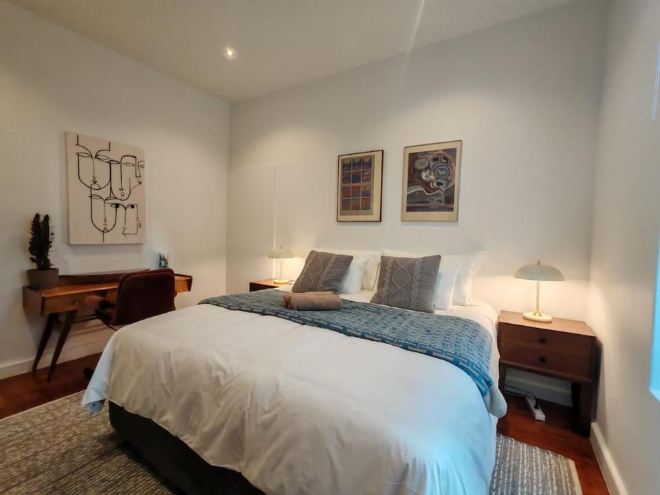 Velis - Spacious central 3bed with AC & workspace Apartment in Sea Point