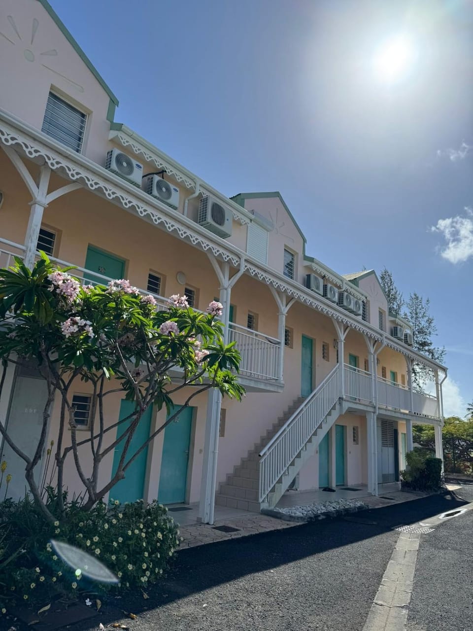 Ti Colibri 2-bedroom duplex apartment Apartment in Grande-Terre, Guadeloupe