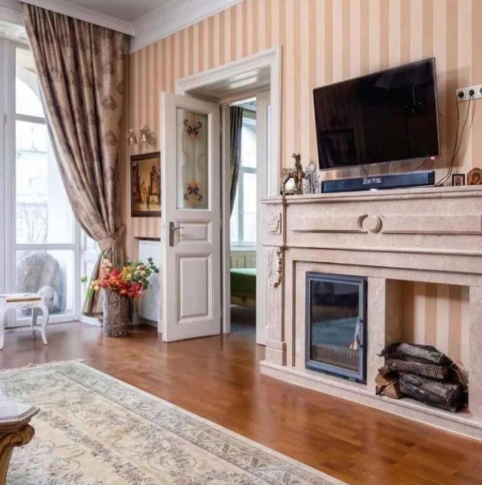 Opera View Terrace Apartment svobody avenu 35 Apartment in Lviv