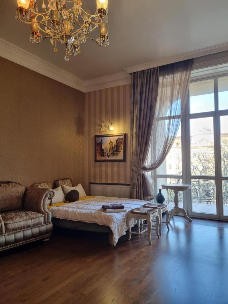 Opera View Terrace Apartment svobody avenu 35 Apartment in Lviv