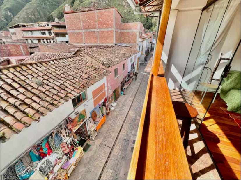 3BR Loft, City Center, Jacuzzi Tub, Mountian Views Apartment in Pisac