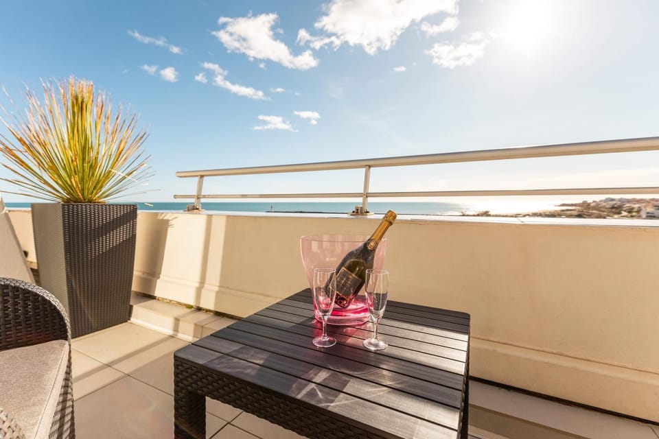 Patio, Sea view