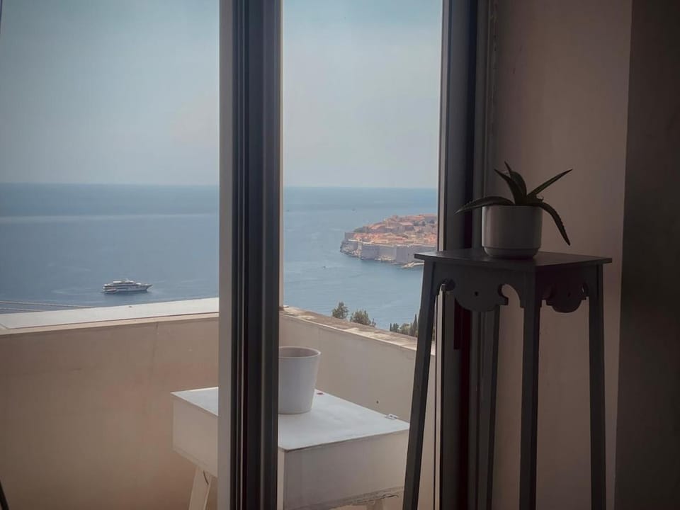 Dining area, Sea view