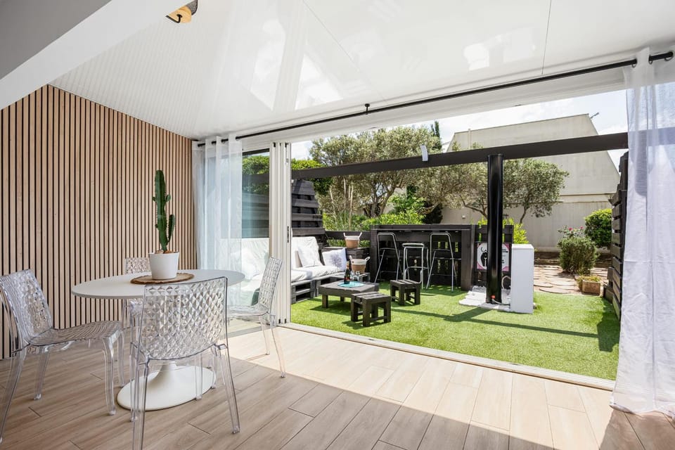Property building, Patio, Garden, Garden view