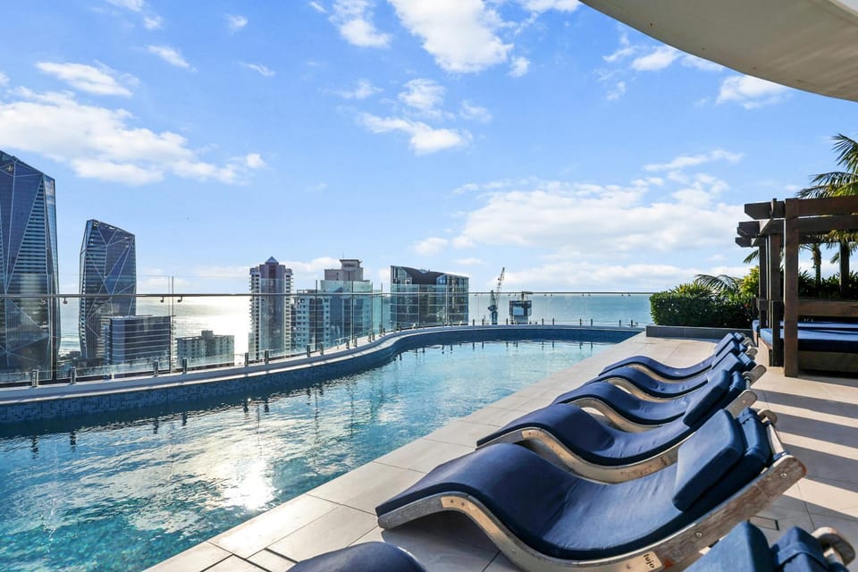 City view, Pool view, Swimming pool