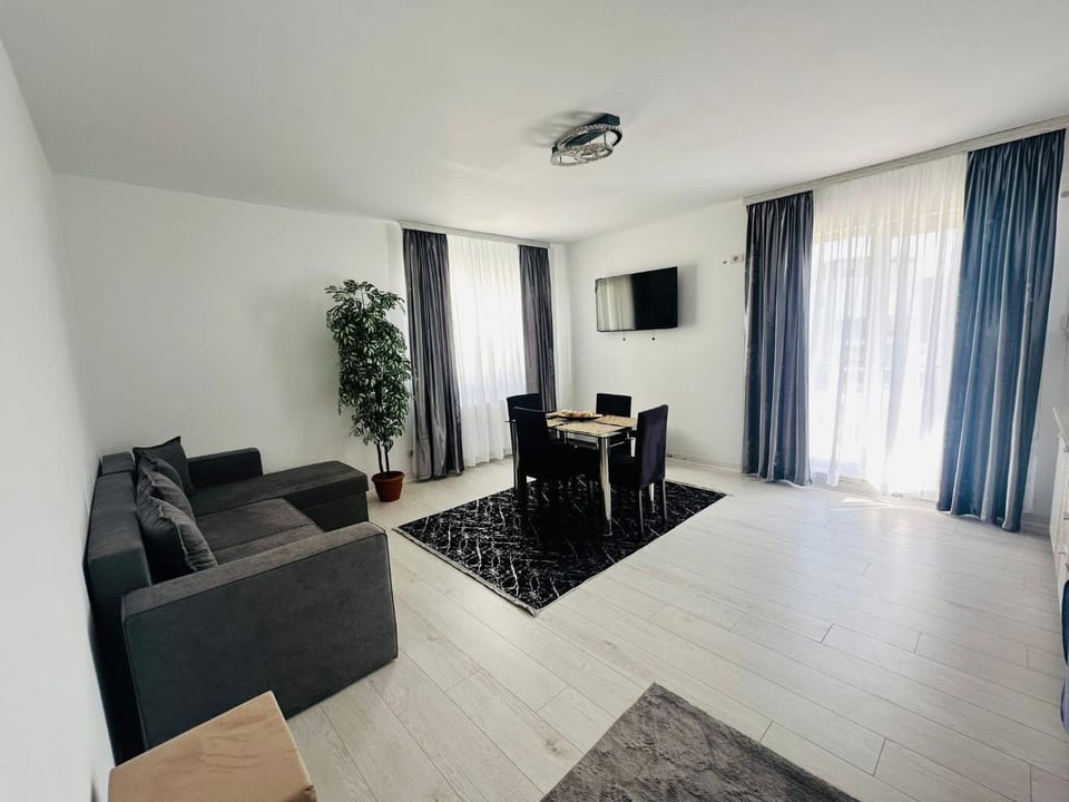 Black and White Apartaments Apartment in Constanța County