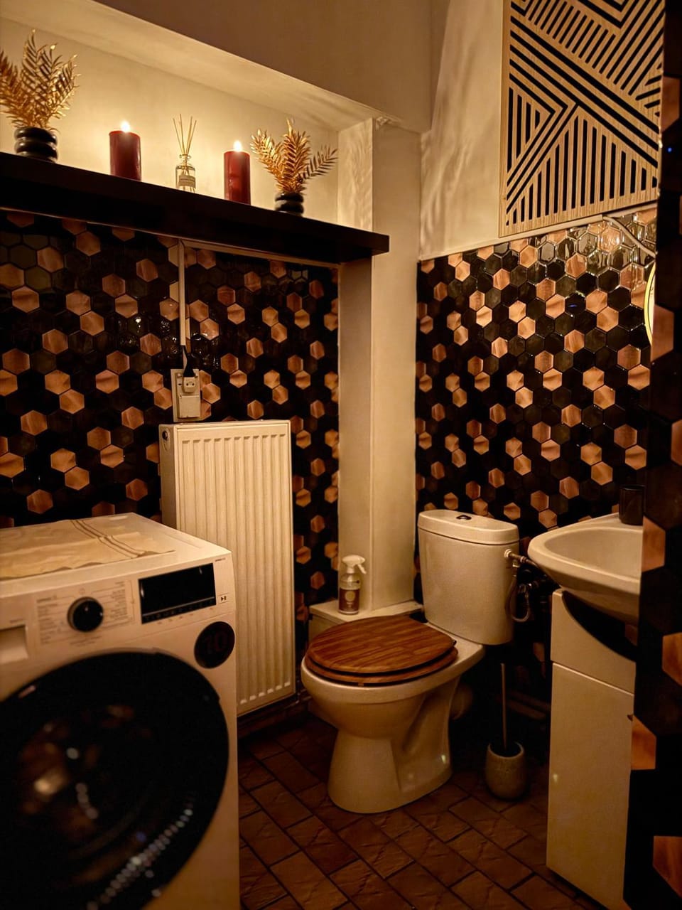 Toilet, Bathroom, Other, Decorative detail, hair dryier, room service, towels, acessibility