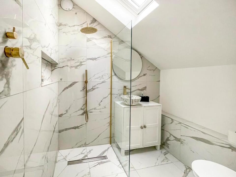 Shower, Toilet, Bathroom