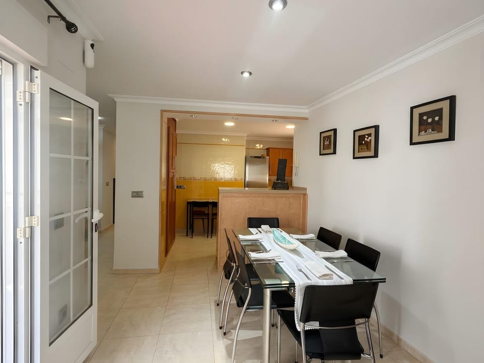Apartamento de 2 habitaciones y balcon cerca de la playa Apartment in Conil de la Frontera